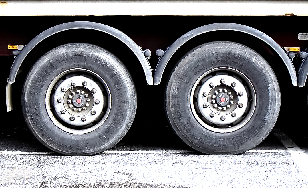 Texas truck tire blowout lawyer